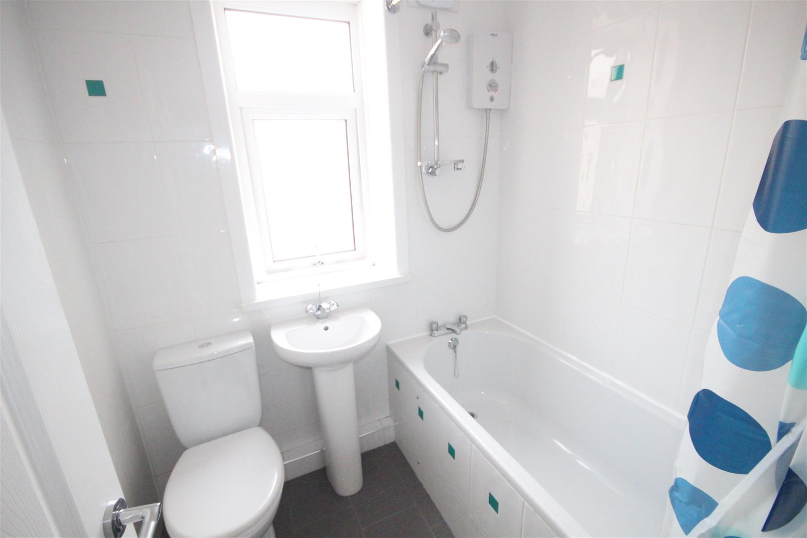 2 bedroom semi-detached house Let Agreed in Brierfield - IMG_7283.jpg